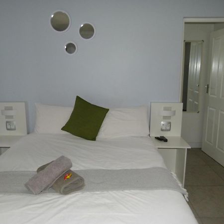 Eland Place Self Catering Guest House Beacon Bay Экстерьер фото